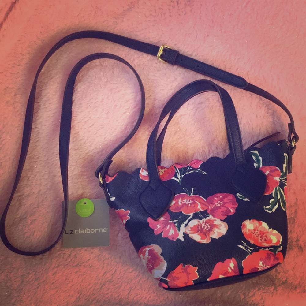 New Liz Claiborne Floral Navy Crossbody Purse 🌺